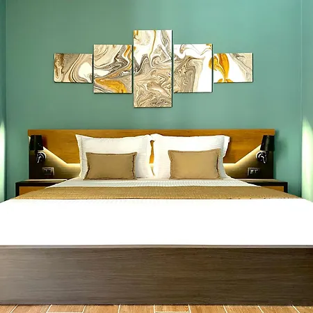 Eka Luxury Beachfront شقة *