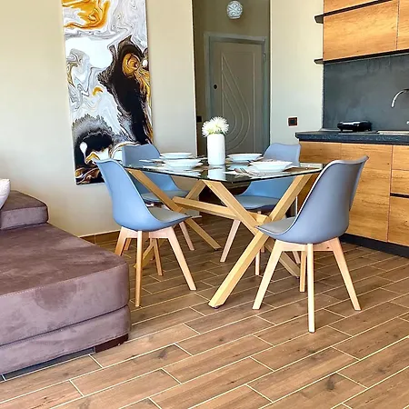 Eka Luxury Beachfront Apartments *