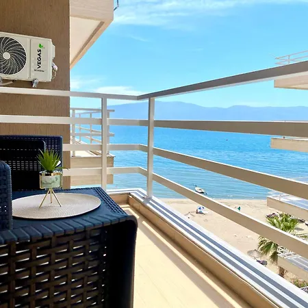 Eka Luxury Beachfront * فلورا