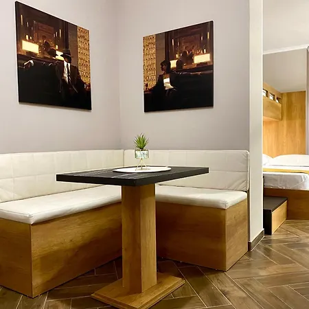 Eka Luxury Beachfront Apartments Lejlighed