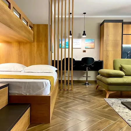 Eka Luxury Beachfront * فلورا